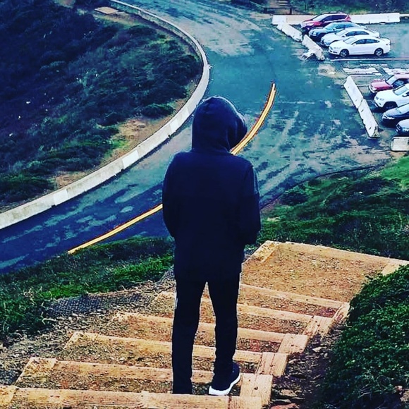 Meet your Posher, Adnan - Picture 1 of 1